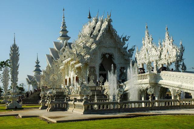 Wat Rong Khun - White Temple - Photo Credit: Josch13